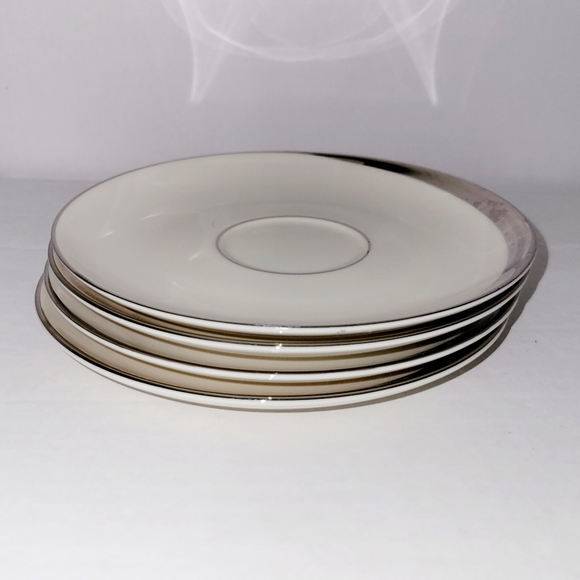 Set of 4 PICKARD CHINA Crescent White/IVORY Saucer Plates (6") - Picture 3 of 7